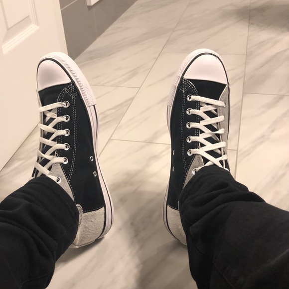 NWT Men’s Converse High Top Sneakers - Picture 4 of 8